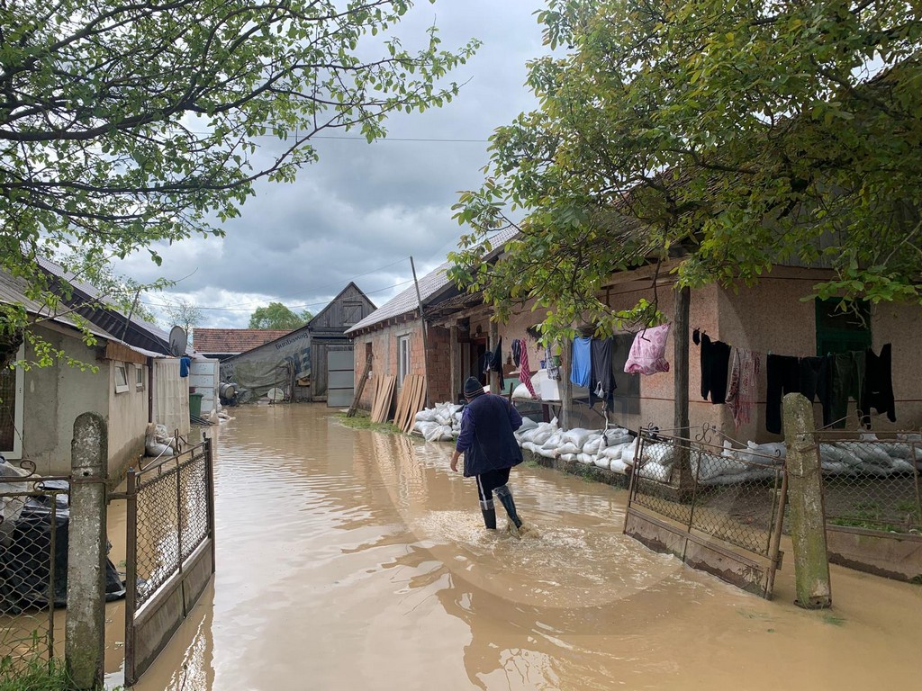 HARTĂ. Pericol de inundații la Satu Mare! Cod portocaliu și Cod galben