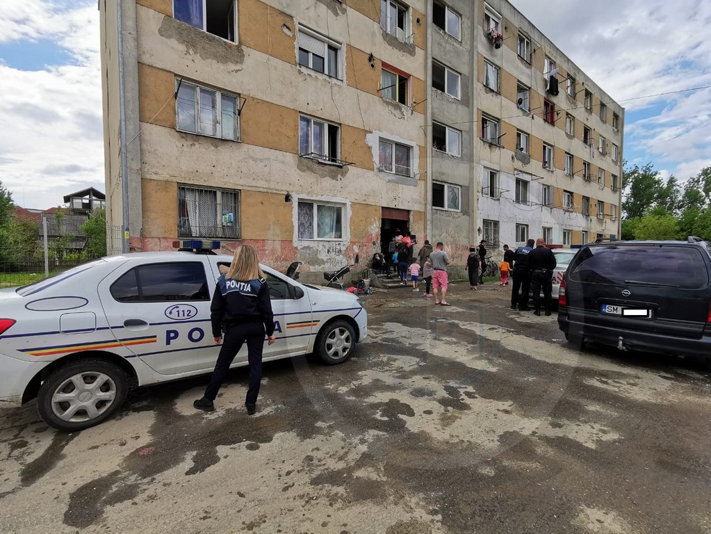 Cum se vând droguri în „ghetoul” Sătmarului: strada Ostrovului, epicentrul unui trafic la firul ierbii