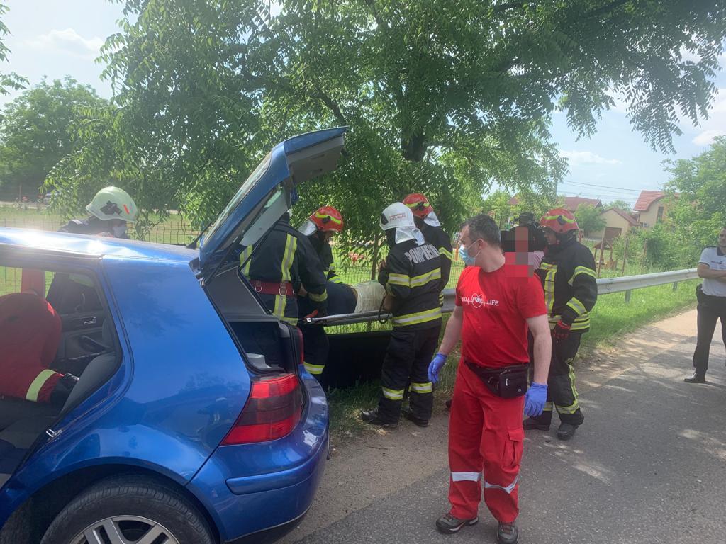 Un tânăr a pierdut controlul volanului, o femeie a ajuns la Urgență, în județul Satu Mare