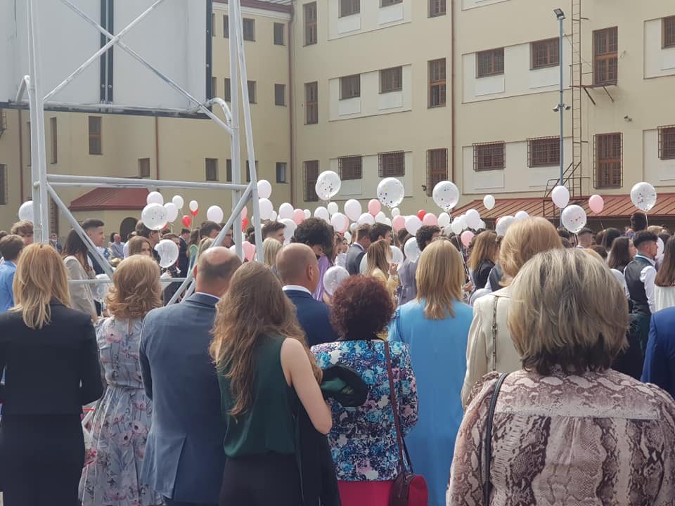 Noul an școlar în județul Satu Mare. Condițiile pentru festivitățile de deschidere și cine merge la școală