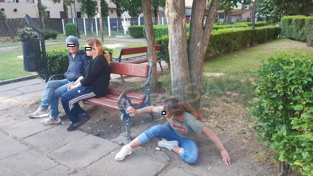 FOTOGALERIE. Scandal făcut de 4 femei în stare de ebrietate, în centrul municipiului Satu Mare. Au înjurat Poliția Locală
