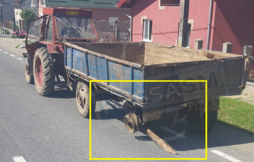 FOTO. Sătmarul minunilor! Cu bârnă de lemn în loc de roată, pe DN19A