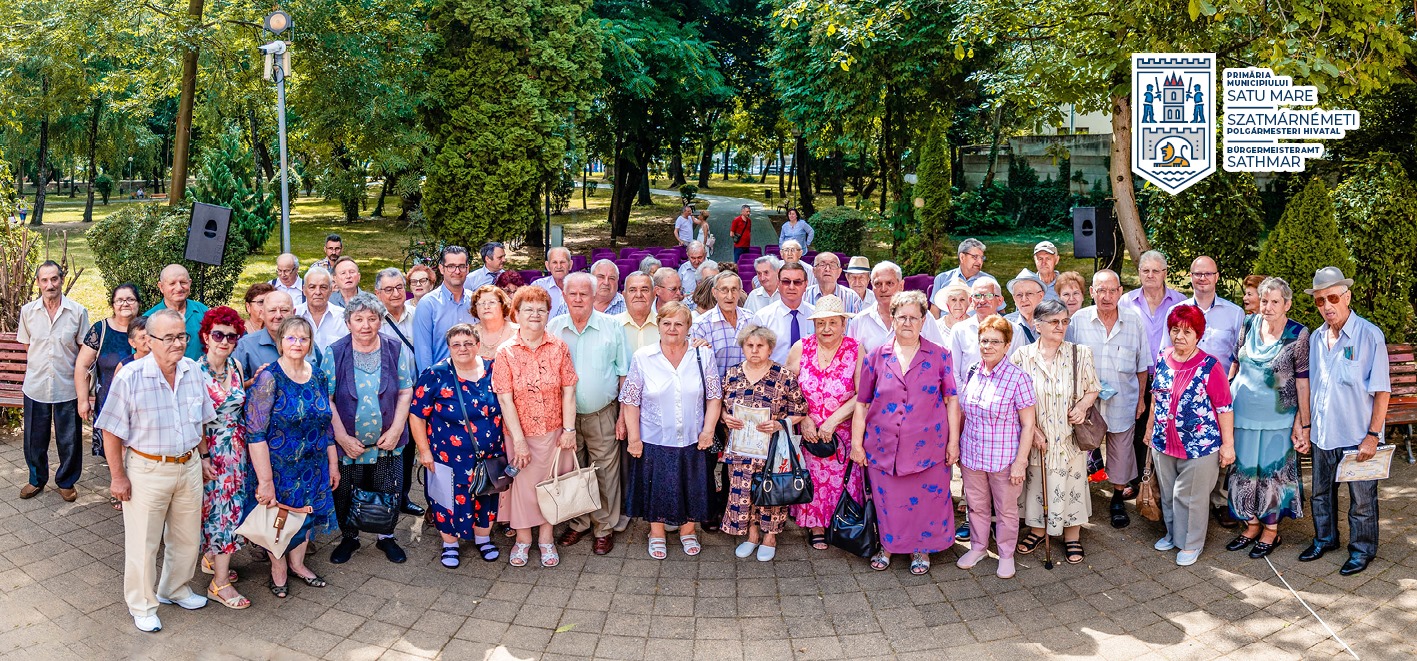 Arany- és gyémántlakodalmas házaspárokat jutalmaztak