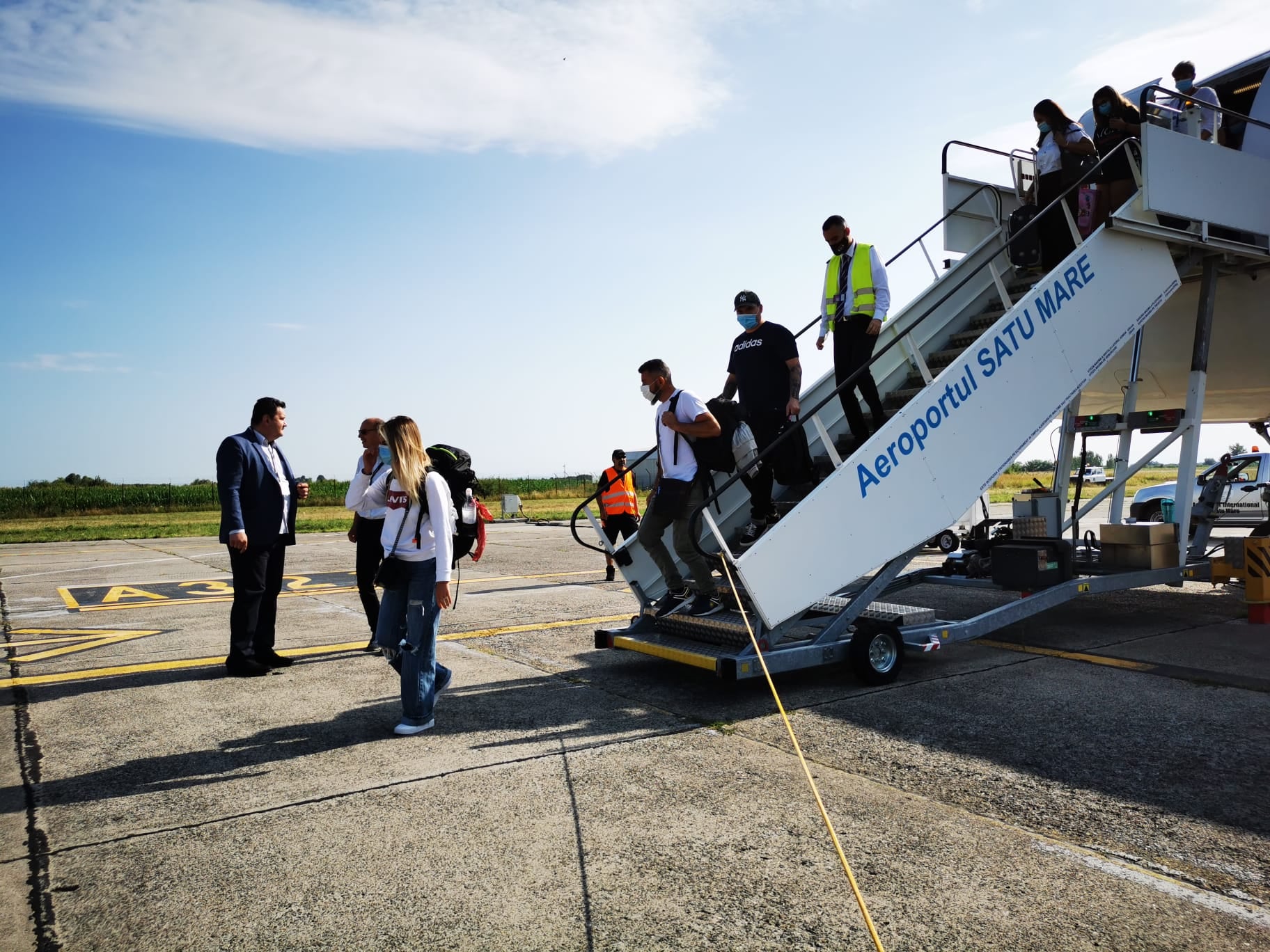 Se poate zbura nelimitat de pe Aeroportul Satu Mare, timp de un an! Se vând abonamentele