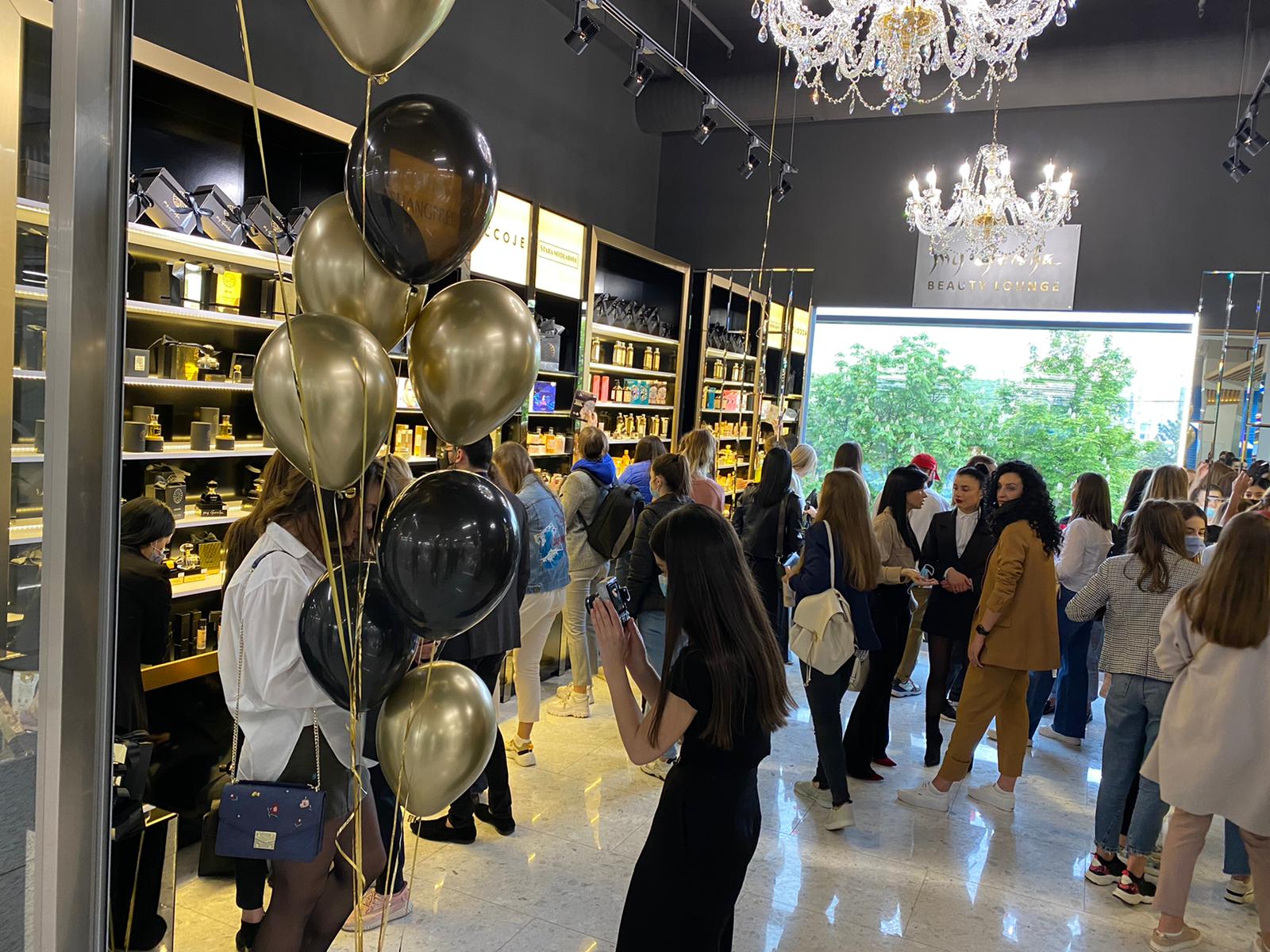 FOTO. My Geisha, brandul fenomen al anului 2020, vine la Satu Mare