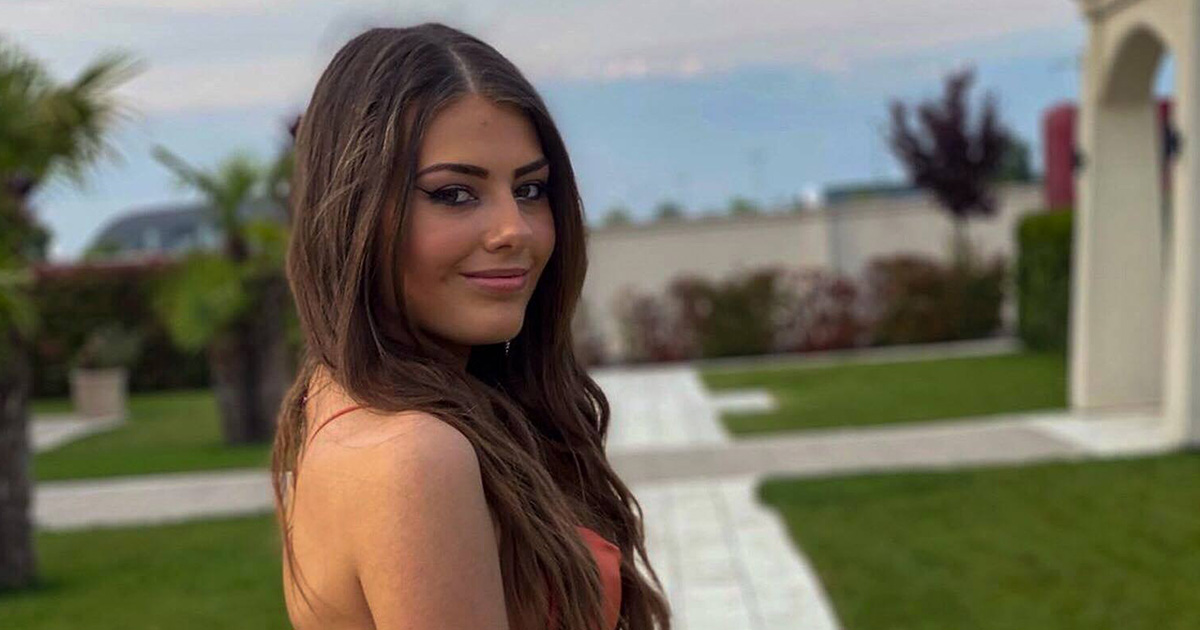 FOTO. Diana Veress, singura elevă de zece la Bacalaureat, în județul Satu Mare