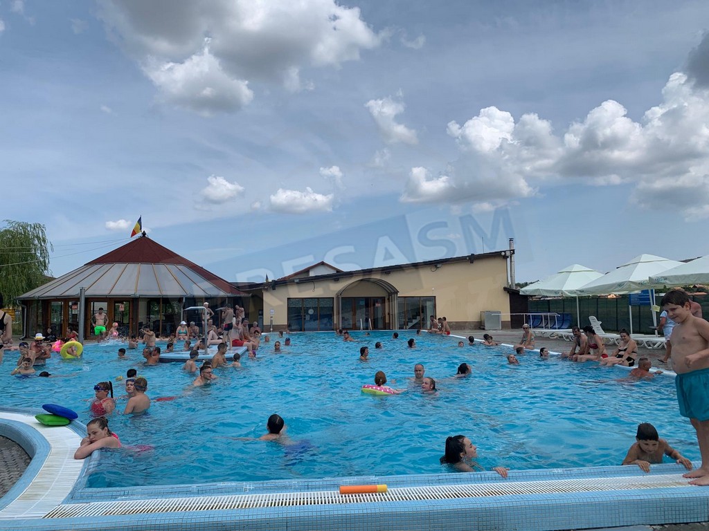 Sezonul nu se încheie niciodată la Ștrandul Termal Tășnad. Septembrie cu surprize și bonusuri pentru turiști