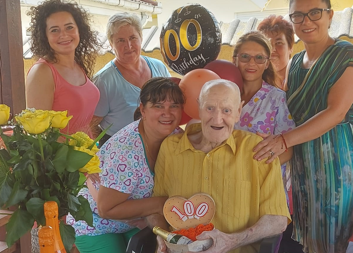 FOTO. Povestea sătmăreanului care a împlinit 100 de ani! A lucrat până la 95 de ani
