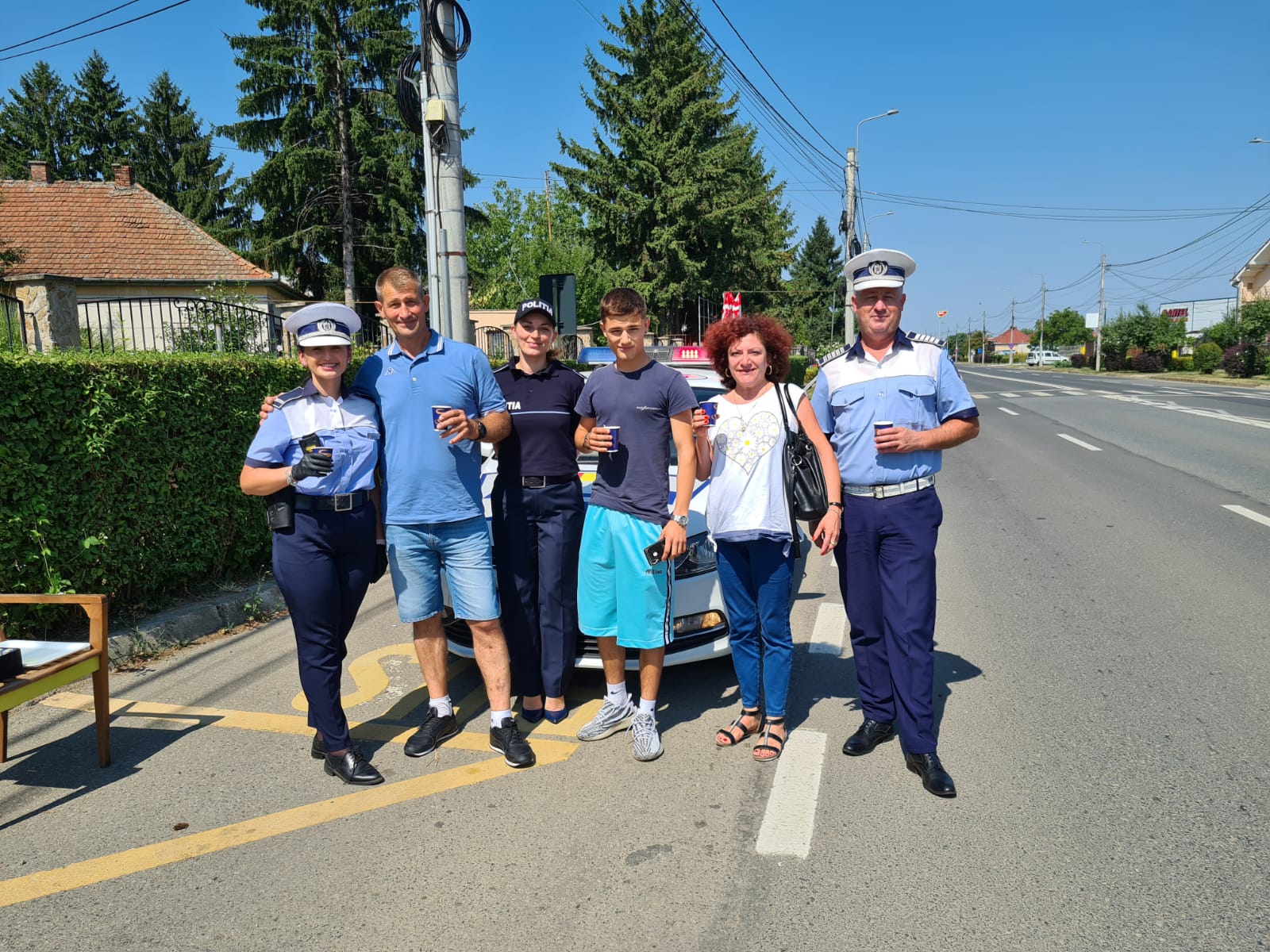 FOTO/VIDEO. Poliția rutieră Satu Mare le-a făcut cinste șoferilor cu o cafea! Așa da!