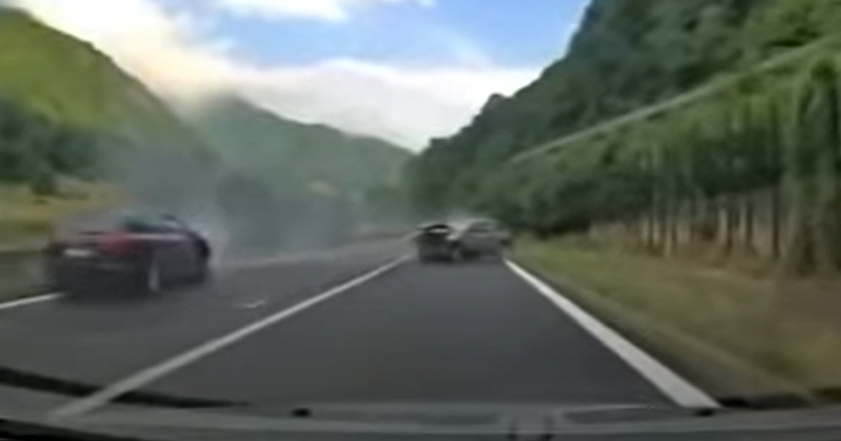 VIDEO. Accidentul în care fost implicat antrenorul Olimpiei, surprins LIVE de o cameră de bord