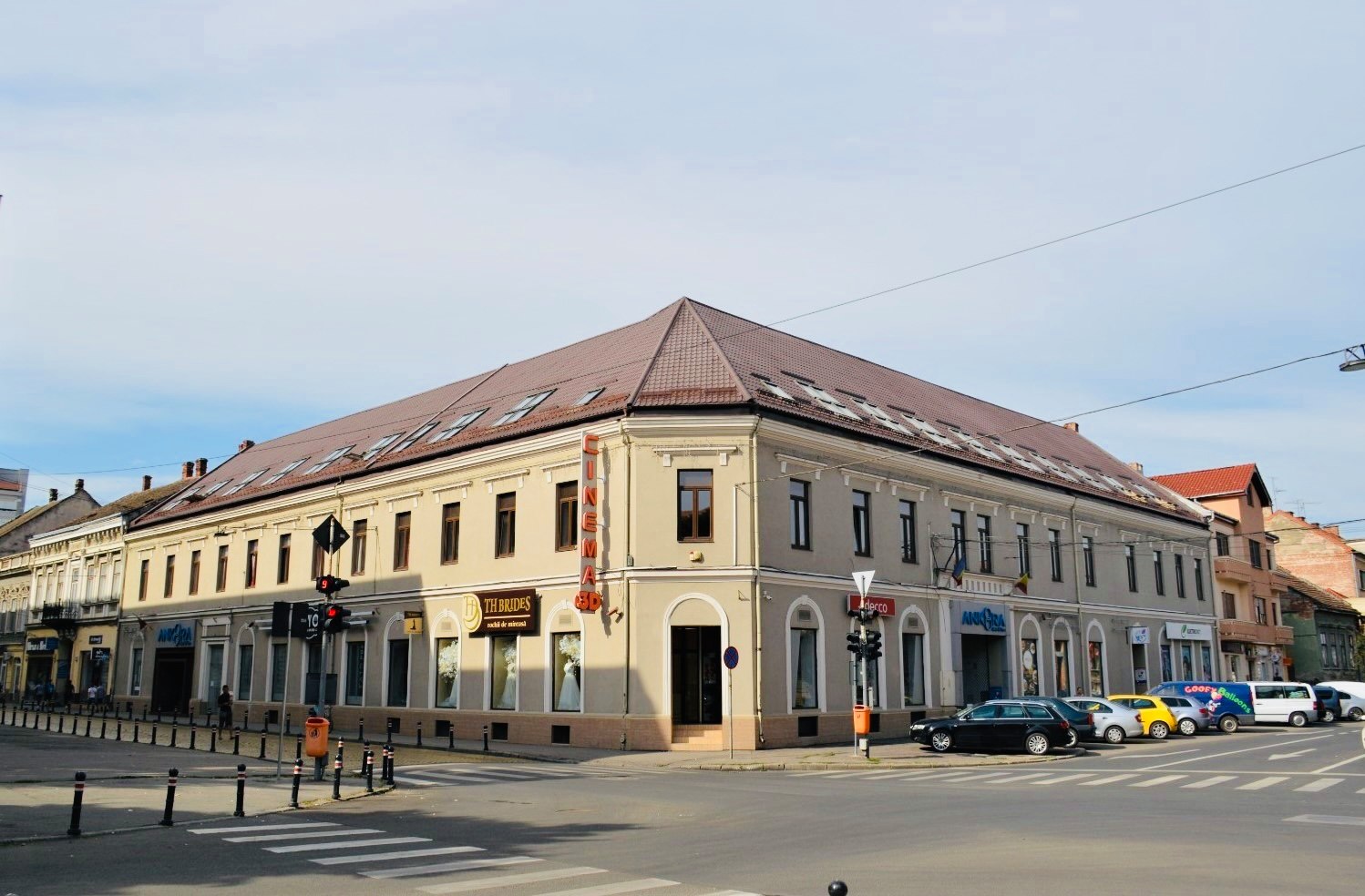 A muncit doar câteva zile și a dat în judecată Biblioteca Judeţeană, nemulţumită de salariu