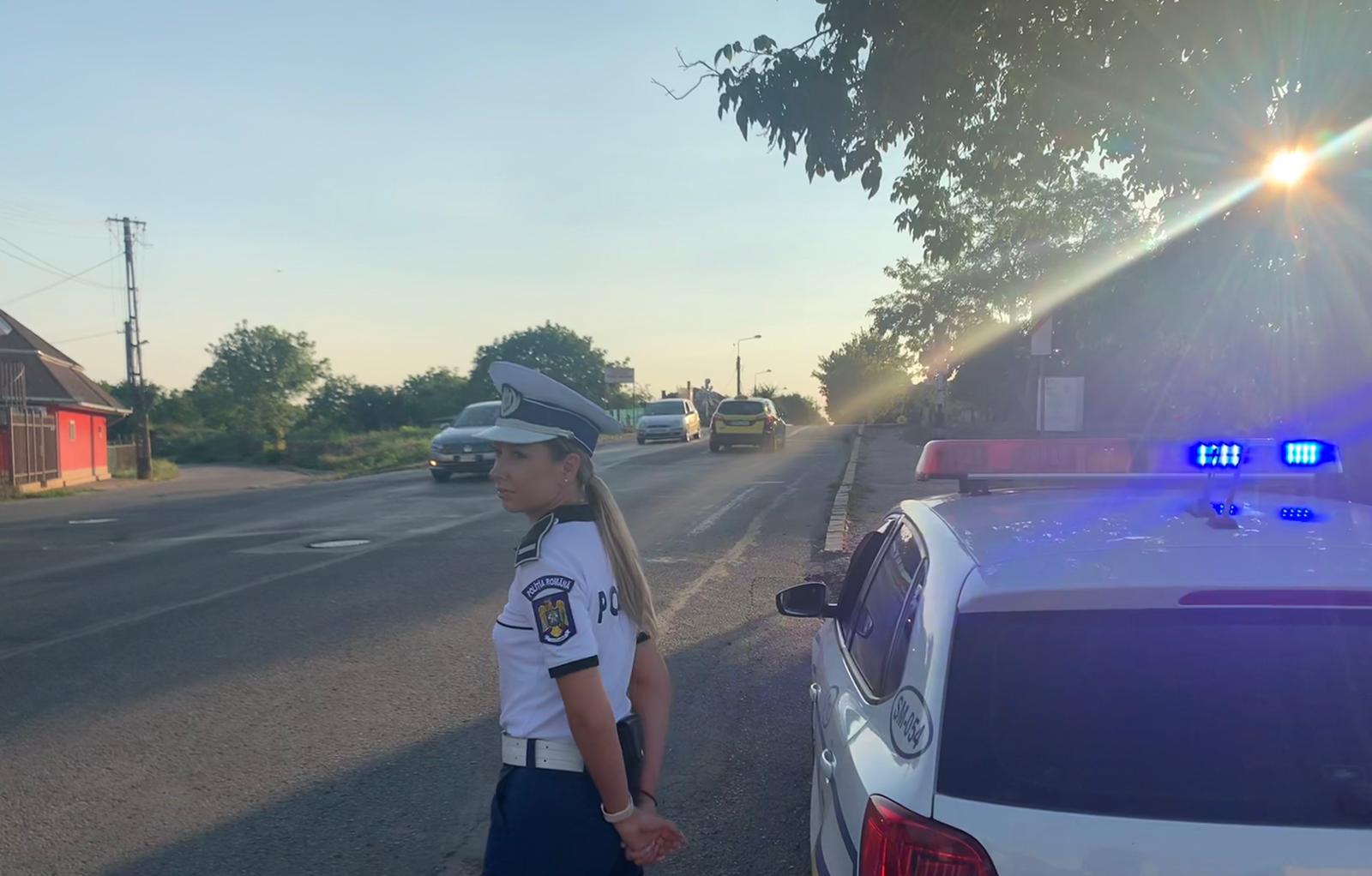 Prins la volan cu permisul suspendat, un sătmărean și-a permis să ”se ia în gură” cu polițiștii