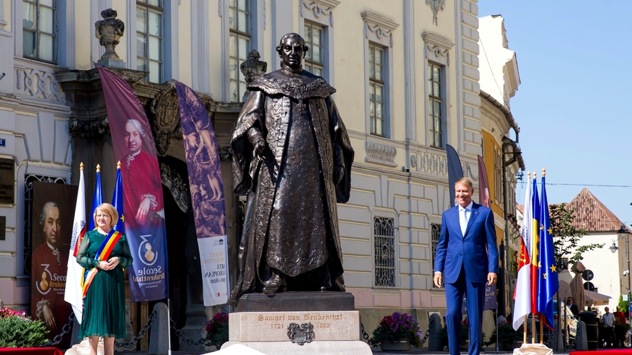 FOTO. Protest vehement al Societății Avram Iancu. Iohannis spune DA pentru Bruckenthal și NU pentru eroul moților