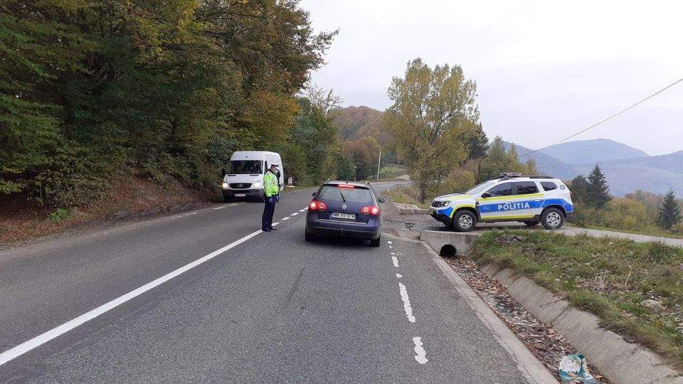 ”Carantină” de formă în Oaș! Evenimente cu sute de persoane în comuna cu cele mai multe cazuri