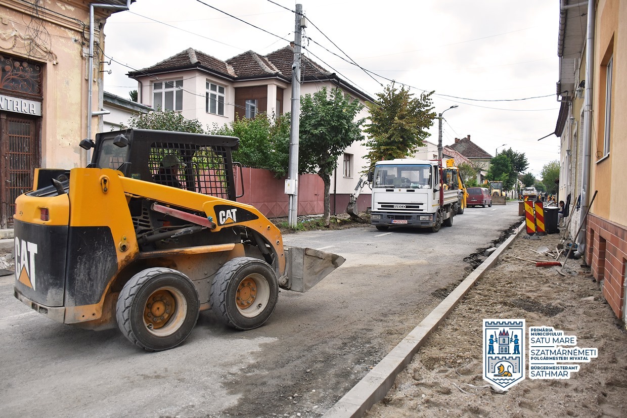 Járdakorszerűsítés a Iuliu Hossu utcában