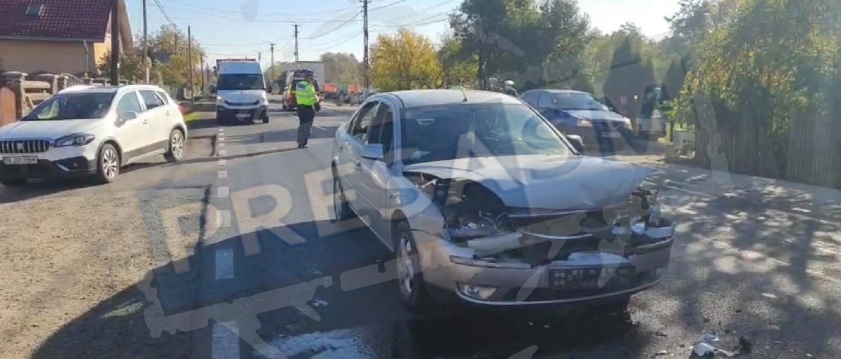 FOTO. Sătmăreancă, la spital, după ce a intrat cu mașina într-o autoutilitară