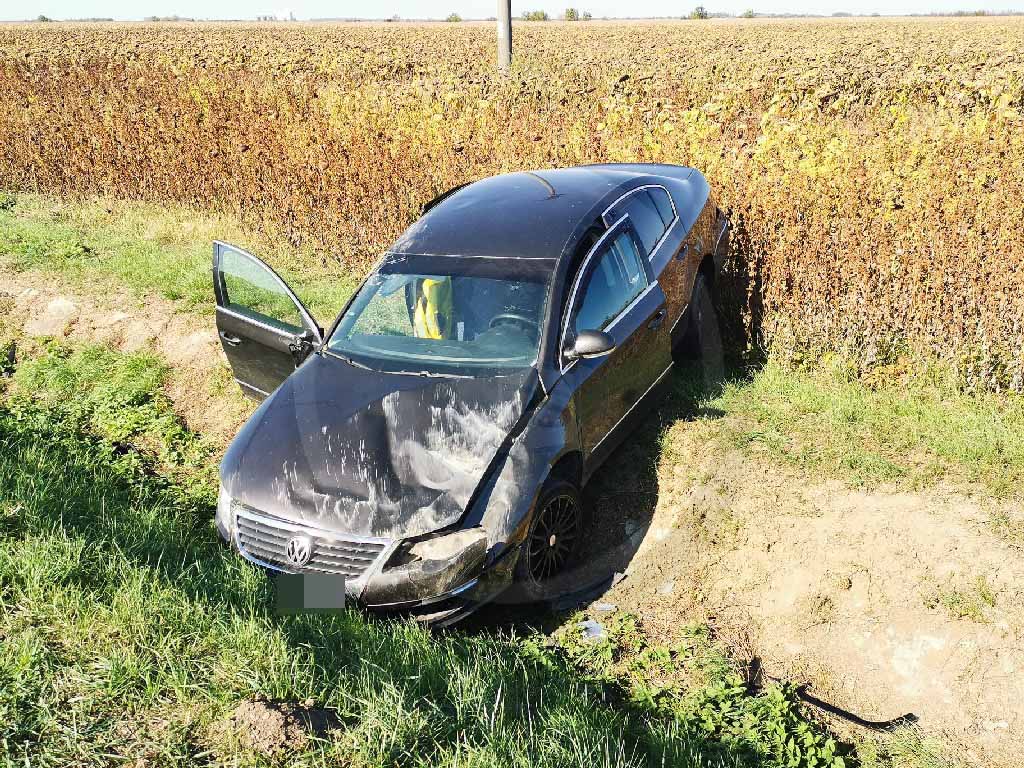 FOTO. Accident grav în județ. Un tânăr a ajuns cu autoturismul în șanț