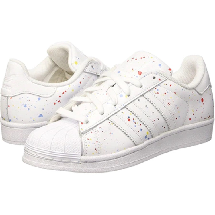 4 semne că trebuie să vă înlocuiți adidașii de alergare