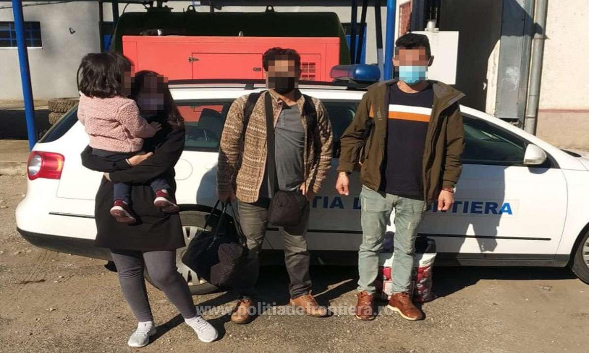 FOTO. Disperarea unei familii. A încercat să fugă, cu un copil, peste graniță la Oar
