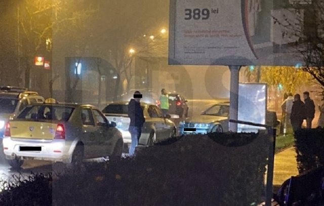 FOTO. Drift cu BMW-ul terminat în stâlp, pe B-dul Lucian Blaga din Satu Mare