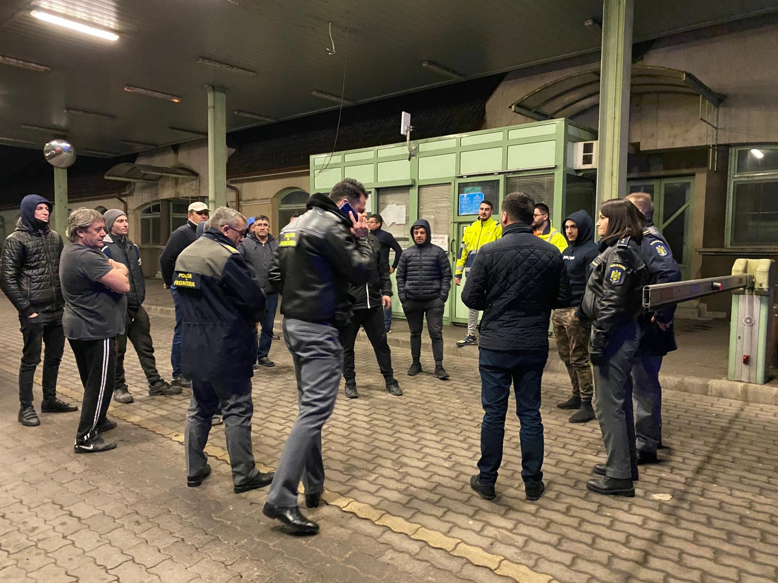 FOTO/VIDEO. Măsură fără precedent la vama Petea. Vor să deschidă alte trei benzi