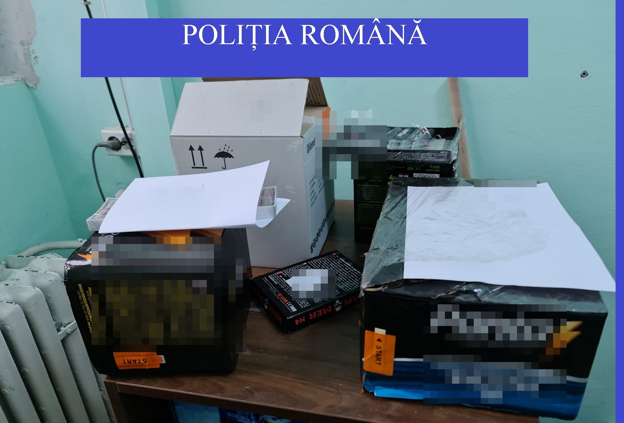 Polițiștii sătmăreni i-au găsit acasă patru kilograme de artificii. S-a ales cu dosar penal