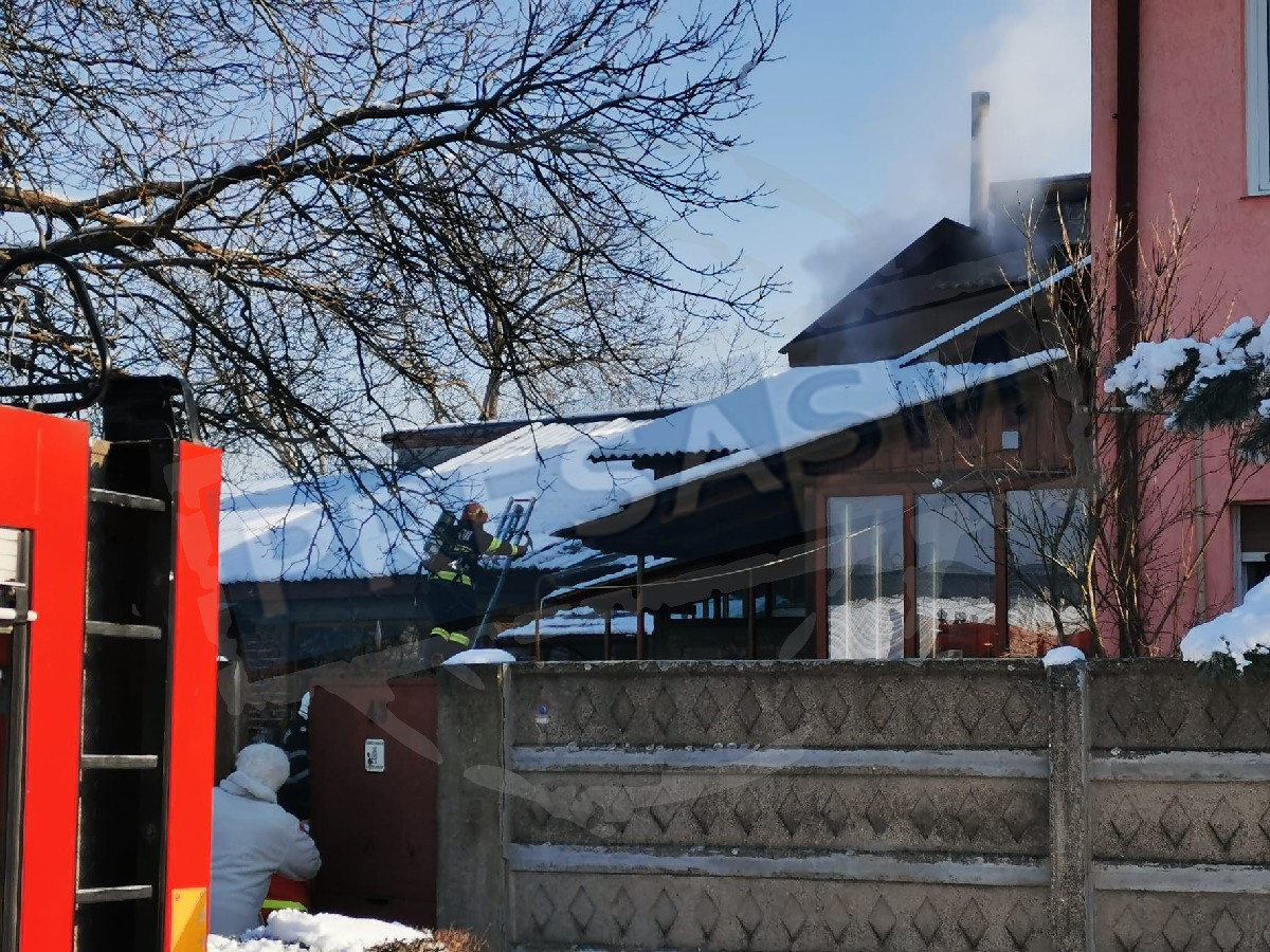 FOTO/VIDEO. Sătmărean decedat într-un incendiu. S-a intoxicat cu fum