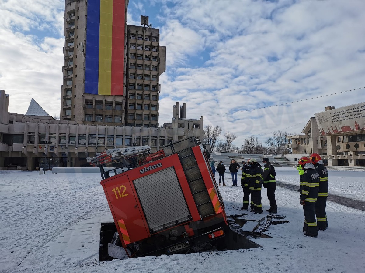 FOTO/VIDEO. Pompierii dau vina pe cei de la Tarr Beton: ”Nu au luat măsuri elementare de siguranță”