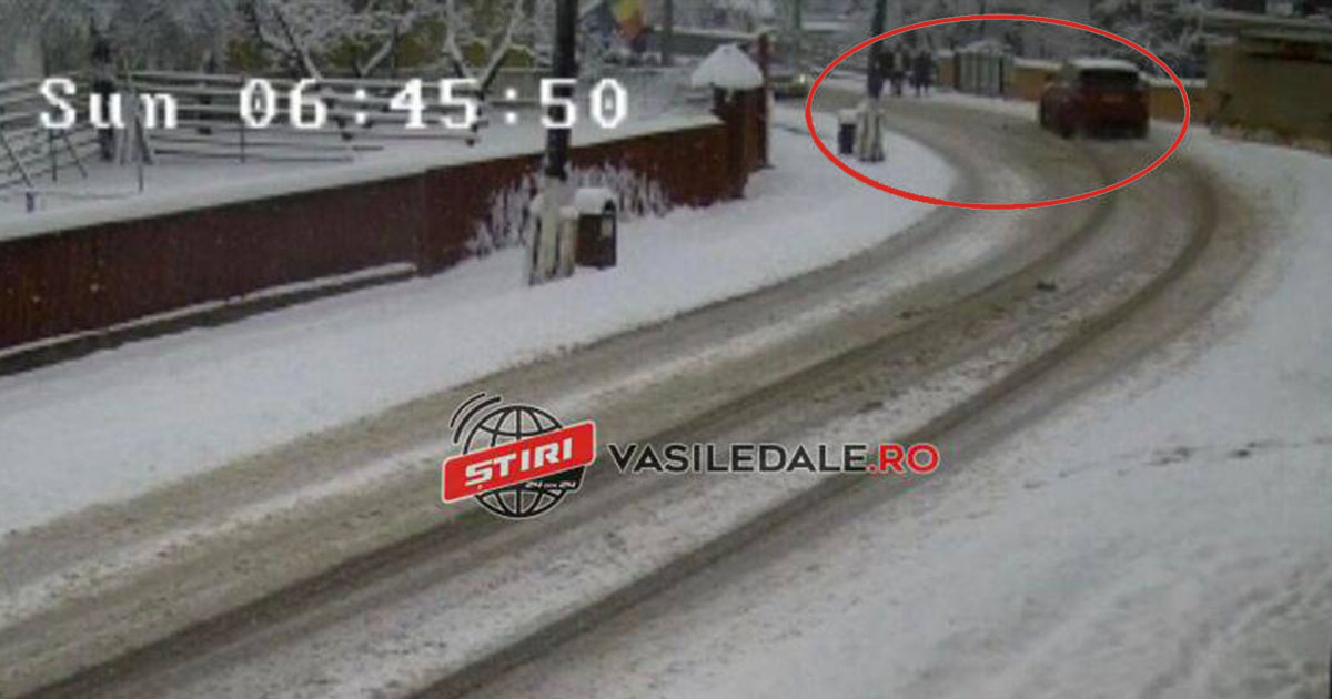 VIDEO. Accident cumplit în județul vecin. A intrat cu mașina într-un grup de pietoni. Momentul, surprins de camerele de supraveghere