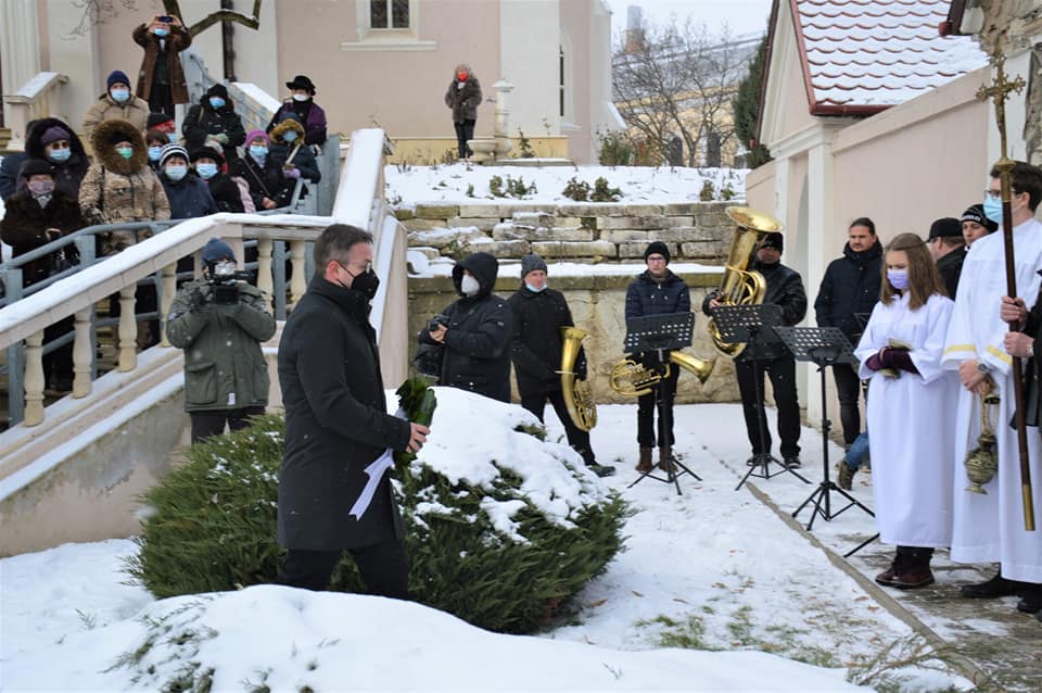 FOTO. Deputatul Nagy Szabolcs a comemorat miile de șvabi deportați în lagărele sovietice