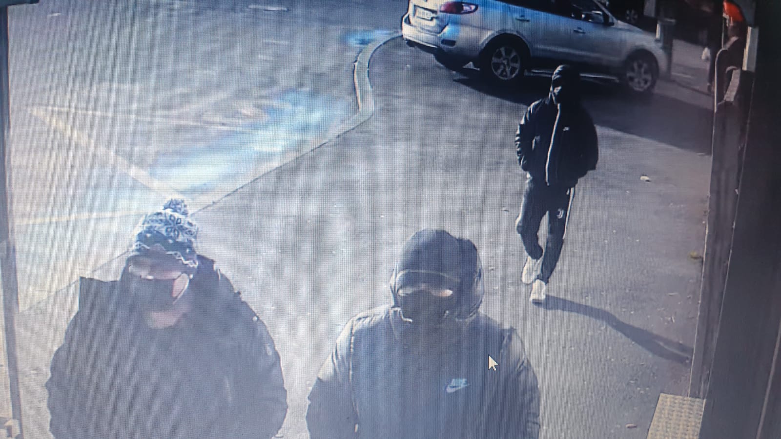 FOTO. Polițiștii din Satu Mare ne cer ajutorul. I-ați văzut pe acești indivizi?!