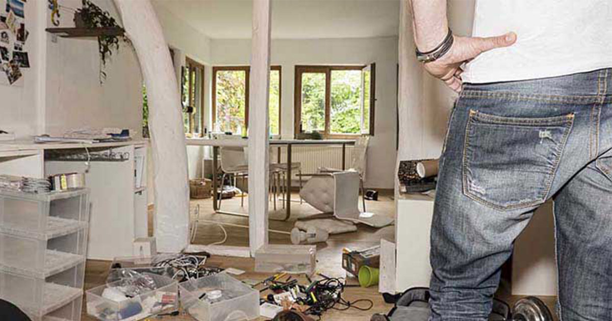 Doi polițiști, condamnați după ce au luat parte la un jaf de 300.000 de euro