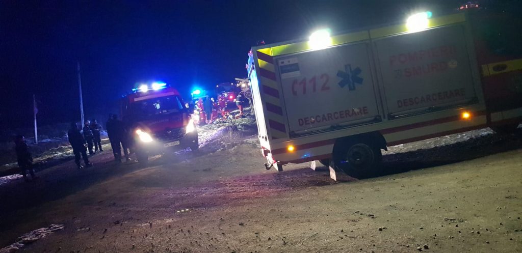 Mașină lovită de tren în județul Satu Mare. Mobilizare a forțelor de salvare