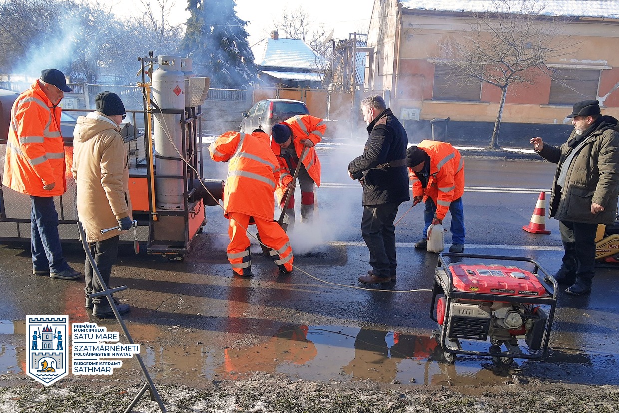 FOTO. Tehnologia ”infraroșu” de plombare nu a funcționat la Satu Mare, se plânge Maskulik. S-a revenit la butelie