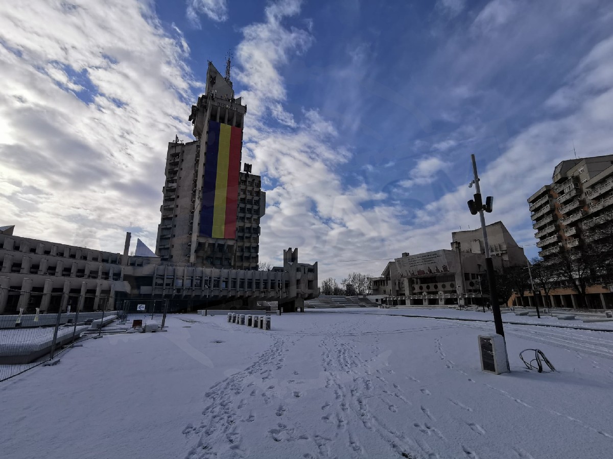 FOTO. Satu Mare, pregătit de Mica Unire. A fost arborat tricolorul uriaș