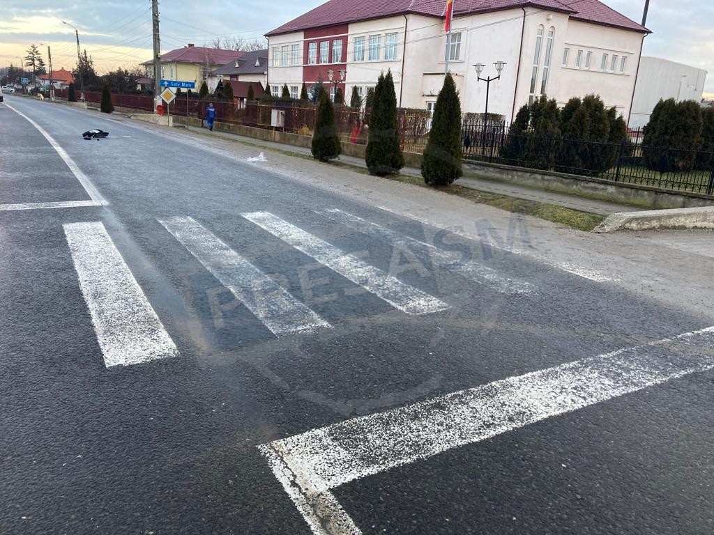 FOTO. Un tânăr șofer de 18 ani, vinovat de rănirea gravă a adolescentei. Polițiștii sătmăreni explică cum s-a petrecut accidentul