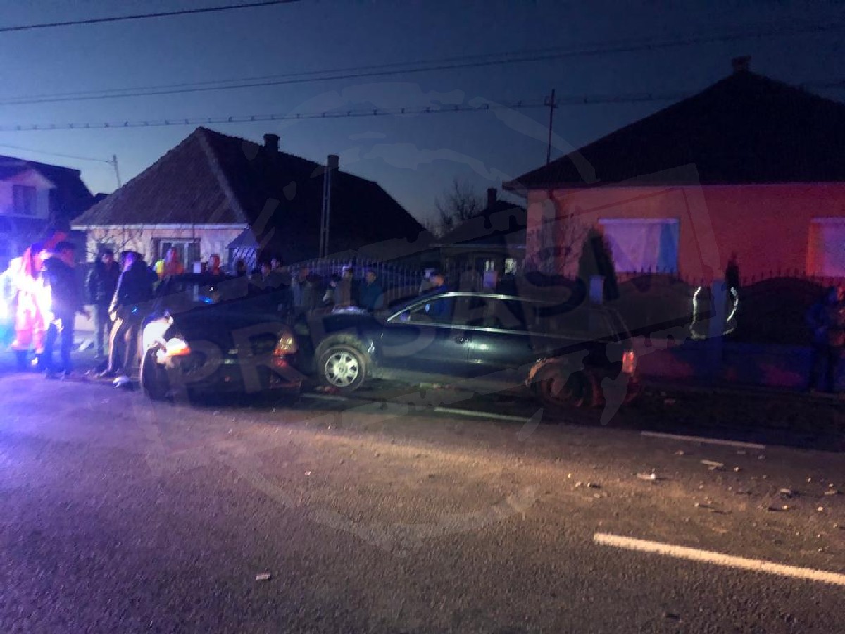 FOTO/VIDEO. Accident în județul Satu Mare. Impact între două mașini