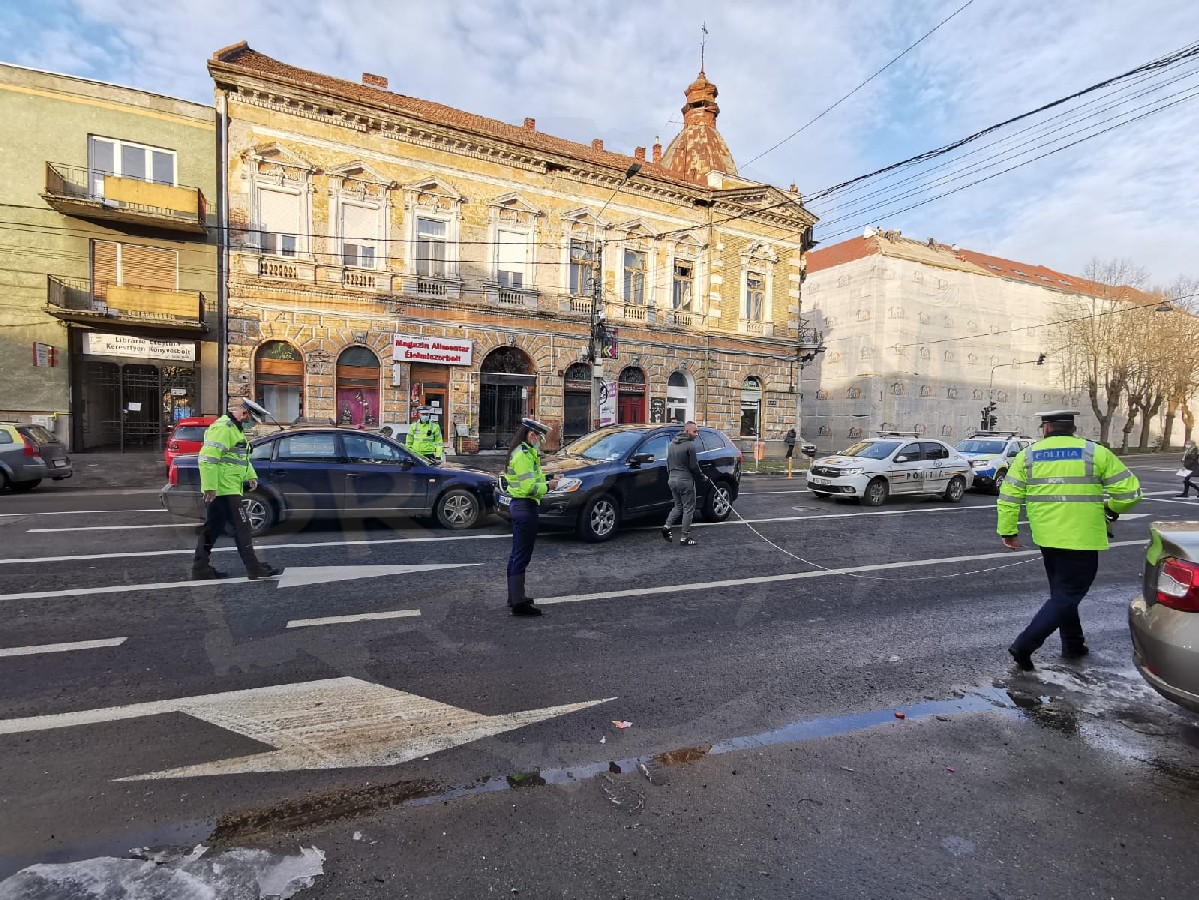 FOTÓGALÉRIA! Rosszul lett a sofőr, balesetet okozott
