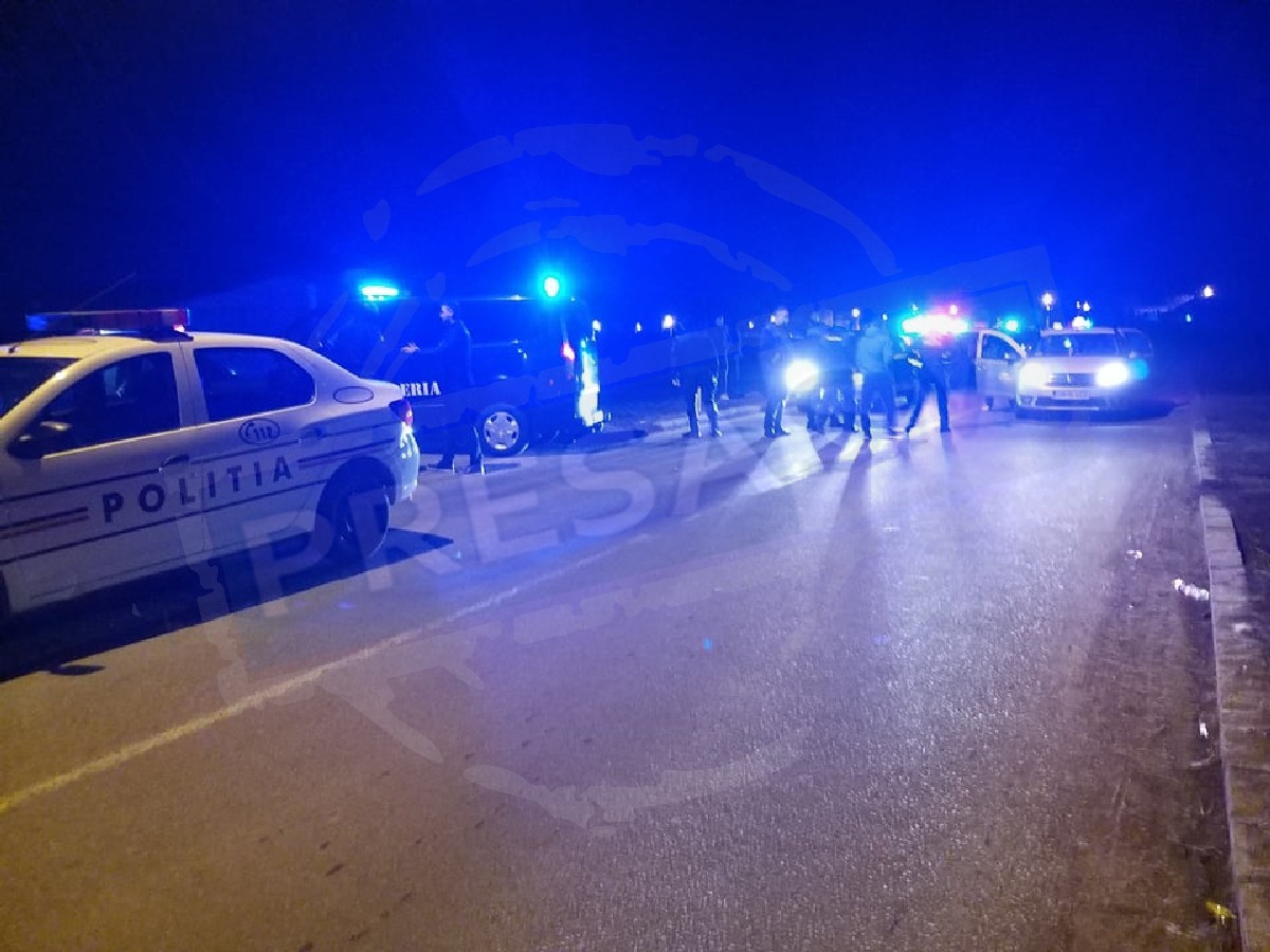 FOTOGALERIE. Scandal uriaș în Satu Mare. Au intervenit 4 mașini de Poliție și una de Jandarmi