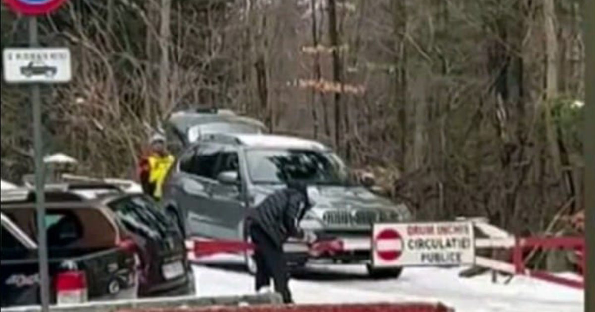 FOTO. Un șofer și-a adus flexul de acasă pentru a tăia bariera. Polițiștii au deschis dosar penal