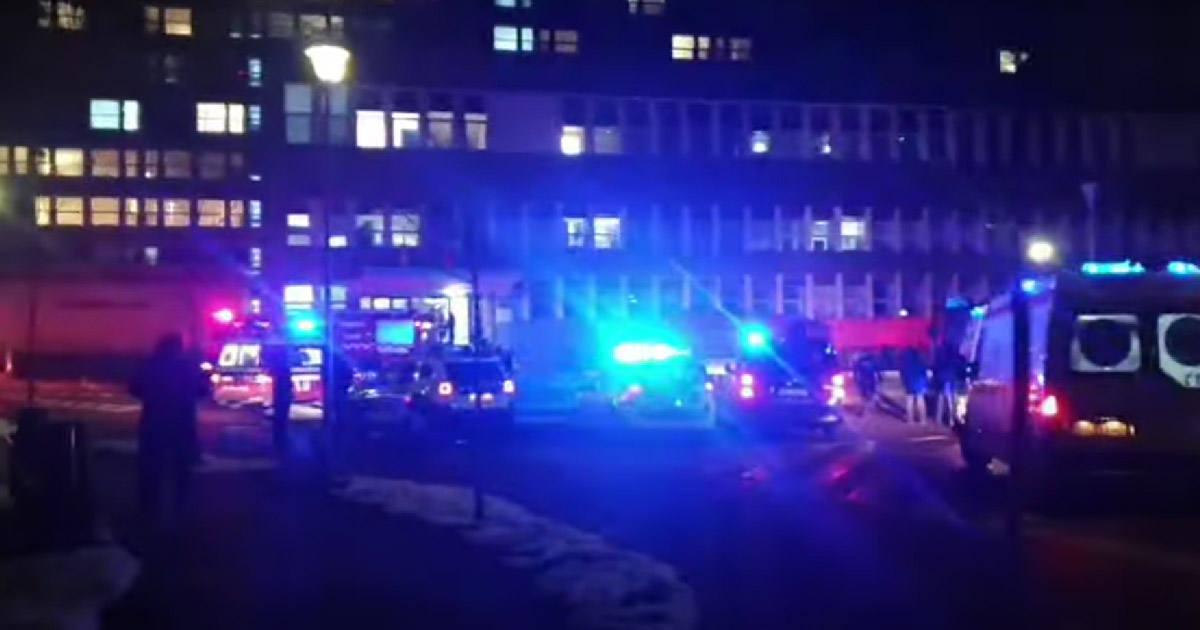 VIDEO. Un nou incendiu la un spital din țără. Sute de pacienți, printre care și nou-născuţi, evacuați în toiul nopții