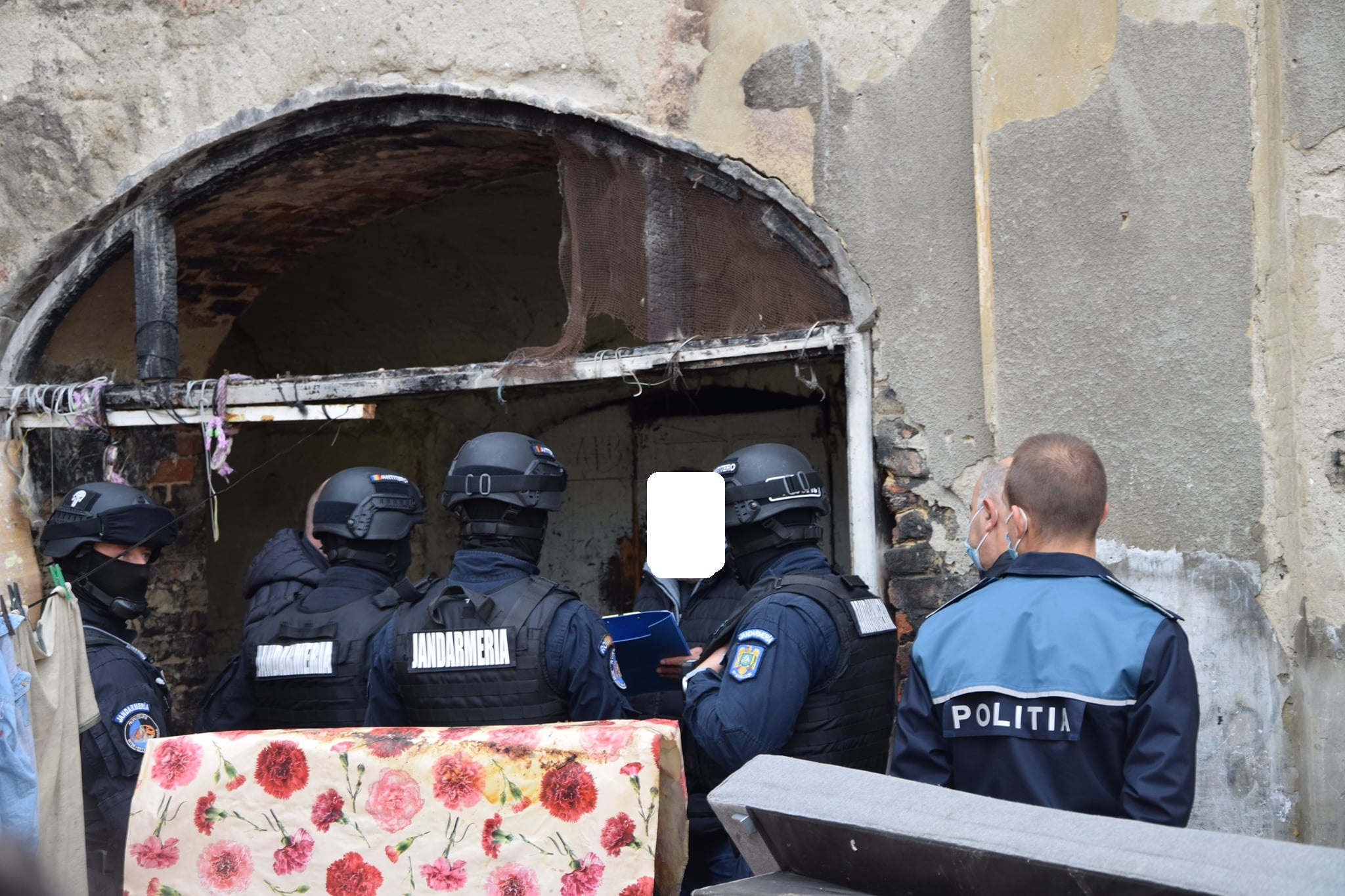 Fetiță (11 ani) abuzată sexual de un educator, în județ. Nimeni nu a anunțat Poliția la timp!