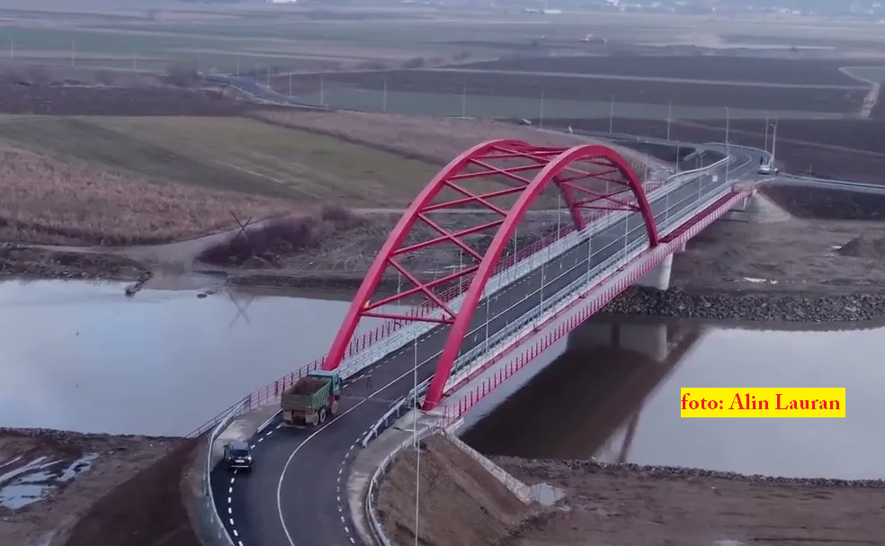 FOTO. Podul care leagă județele Satu Mare și Maramureș, peste Someș, este gata!