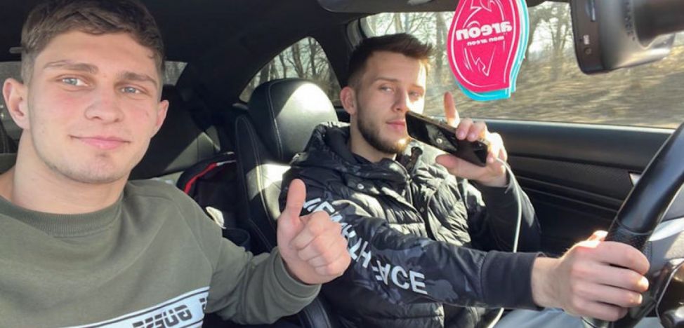 Doi români s-au dus la Kiev ca să vadă dacă chiar este război: ”Am fugit de bombe, în șanț”