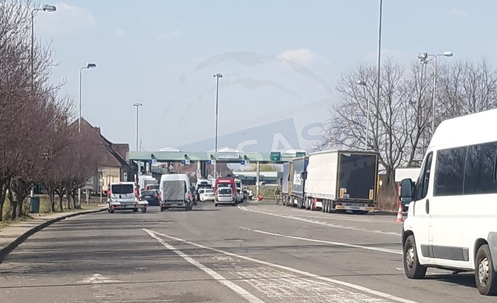 FOTOGALERIE. Tot mai puțini refugiați prin vămile din județ. Situația revine încet la normal