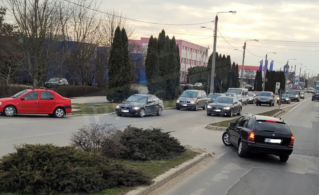 E LEGE! Șoferii, obligați să folosească luminile de întâlnire în timpul zilei pe toate toate drumurile