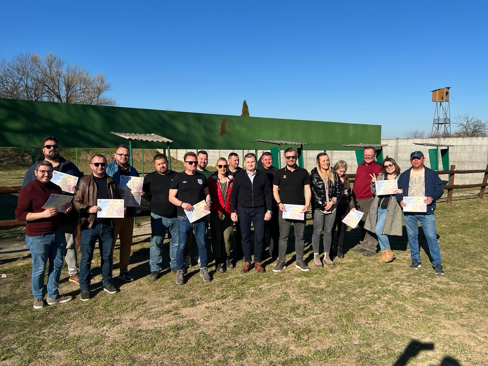 FOTO. Poliția Satu Mare a instruit mass media locală. Cupa presei la TIR, cu zeci de participanți