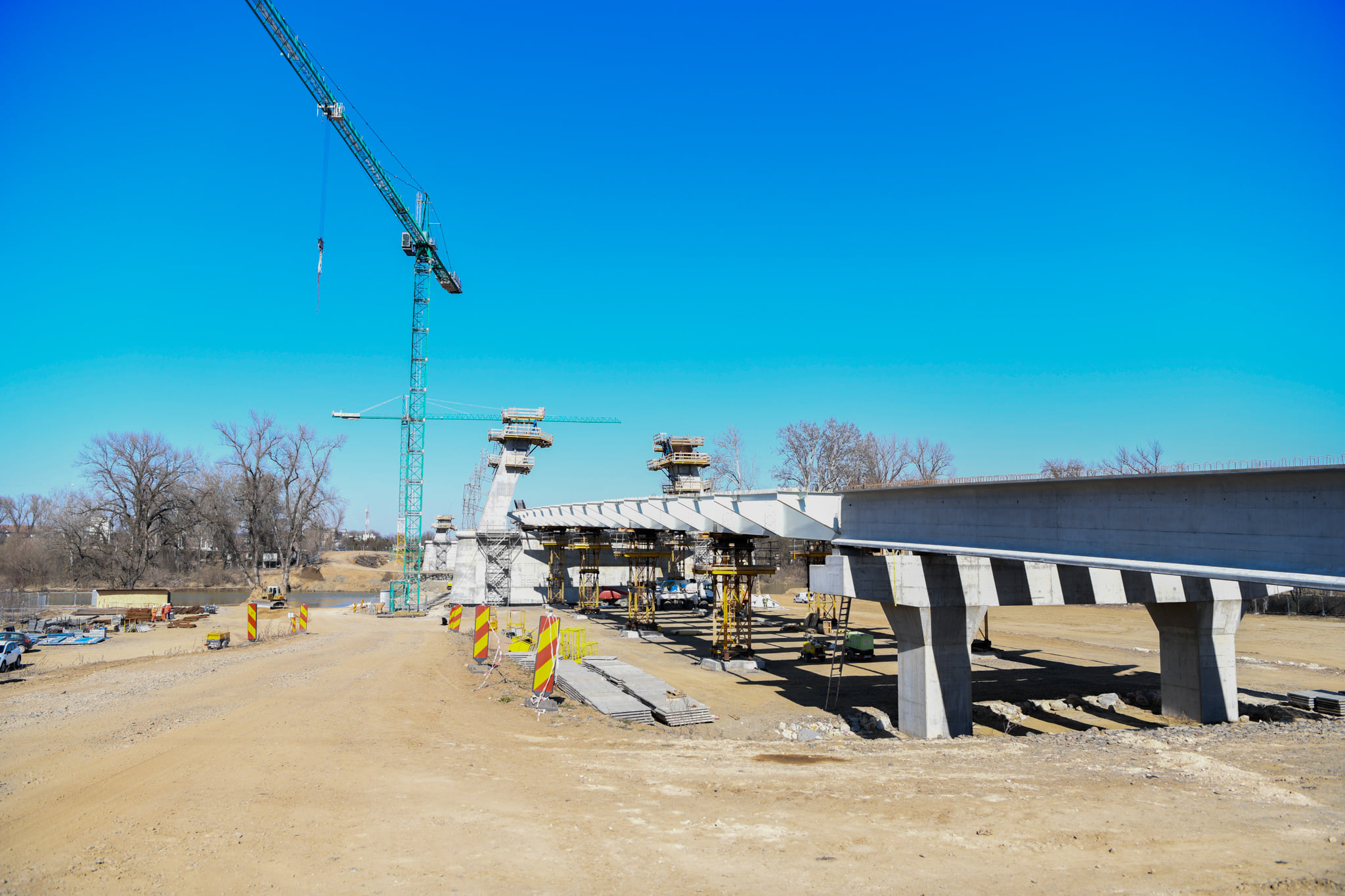 FOTOGALERIE. Imagini impresionante cu viitorul pod peste Someș. Este gata pe jumătate