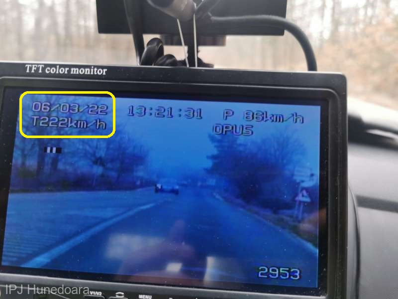 FOTO. Beat și drogat, un tânăr a ”zburat” cu 222 km/h. Polițiștii au pornit în urmărirea lui