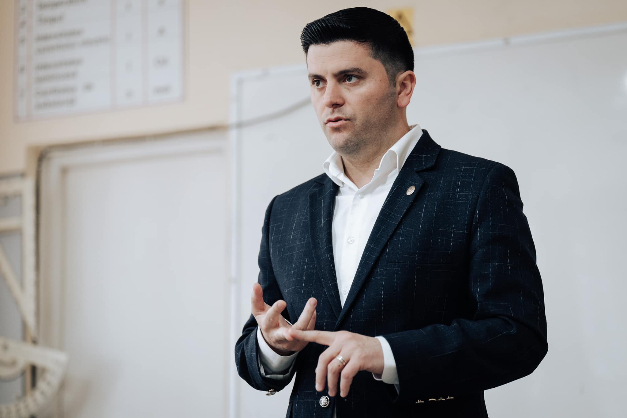 Adrian Cozma: ”Reclamele la tutun, interzise. Fără publicitate pentru țigările electronice și de vapat”